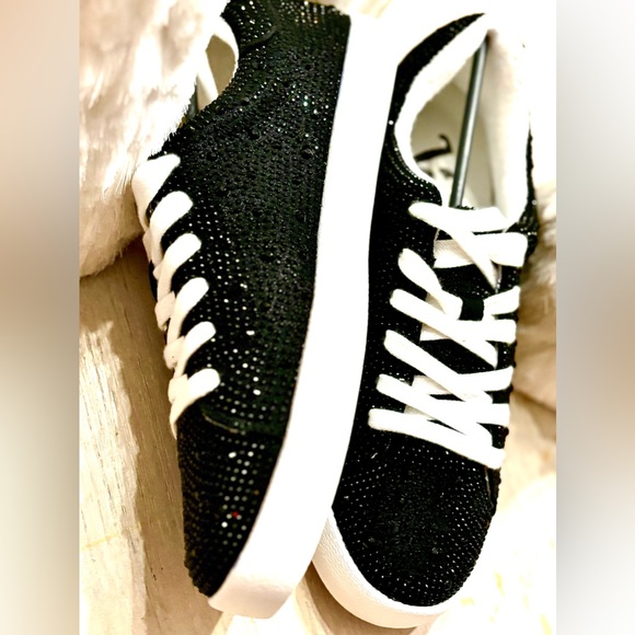 Black Very G Rhinestone Sneakers - various sizes with boxes - Giftable ! - Picture 5 of 9